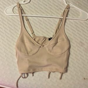 selling because it is never worn